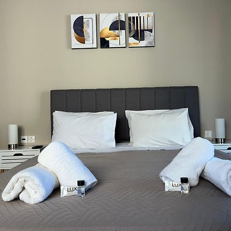Modern Central Αpt 500M From The Beach. Chania  Екстер'єр фото