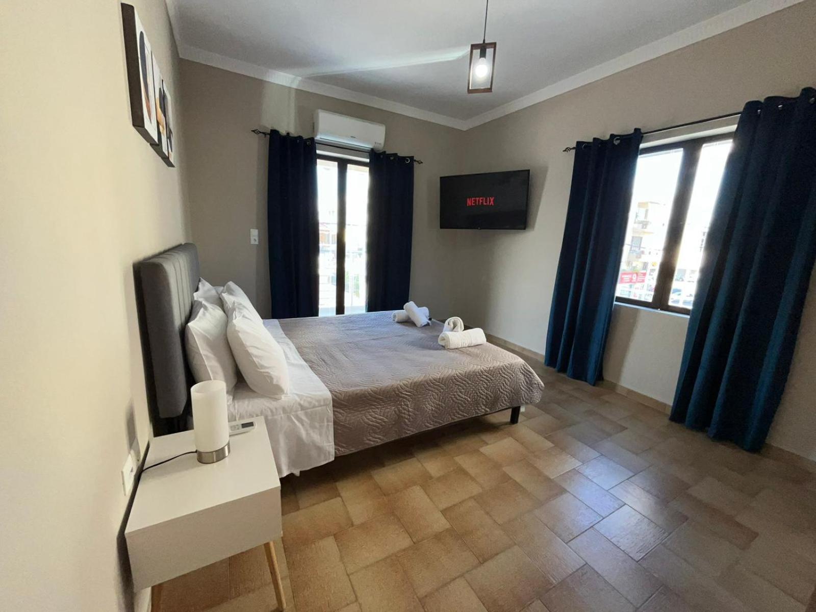 Modern Central Αpt 500M From The Beach. Chania  Екстер'єр фото